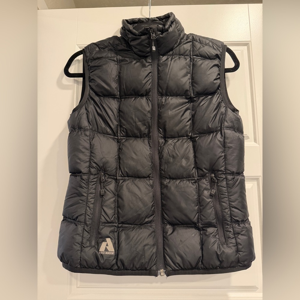 Eddie Bauer First Ascent 800 Fill Power Down Filled Vest Women Outdoor Adventure